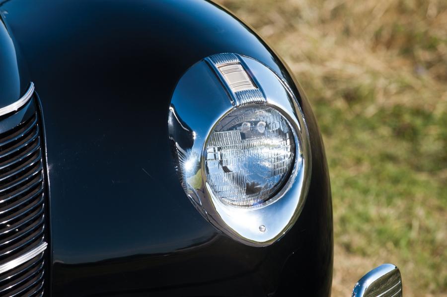  Ford DeLuxe Eight Tudor Hardtop 1940 года  (фото 5 из 13)